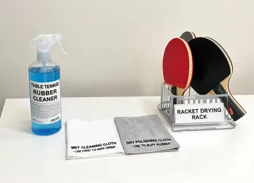Club rubber cleaning station
